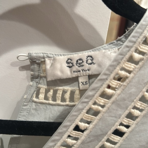 Sea New York Light Gray Lace Blouse - Picture 4 of 4
